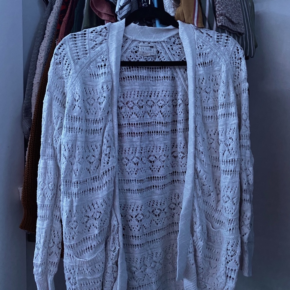 white knitted cardigan